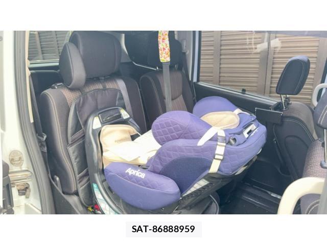 Nissan SERENA 2014-10 8797456-7