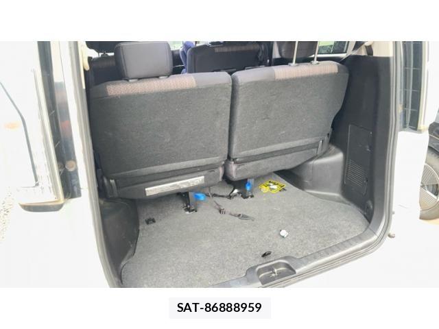 Nissan SERENA 2014-10 8797456-8