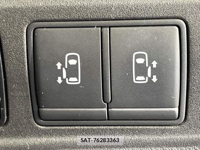 Nissan SERENA 2018-03 8797450-5