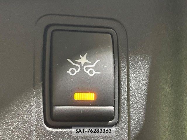 Nissan SERENA 2018-03 8797450-6