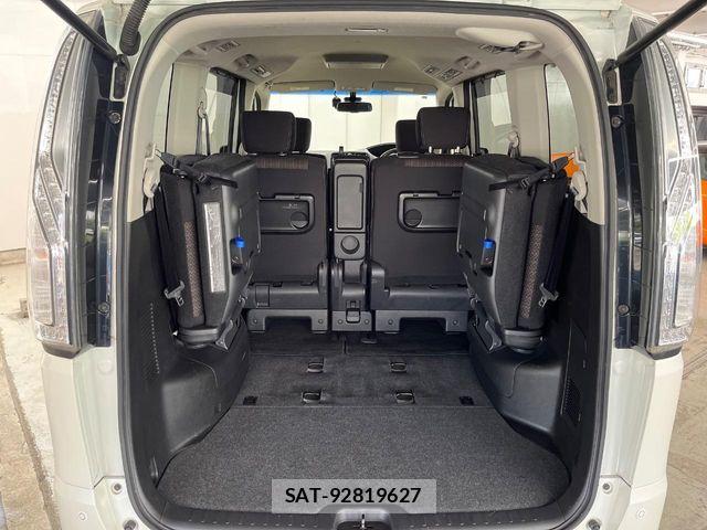 Nissan SERENA 2016-05 8797448-8