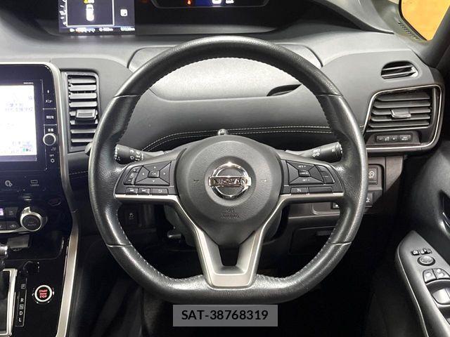 Nissan SERENA 2017-05 8797435-12