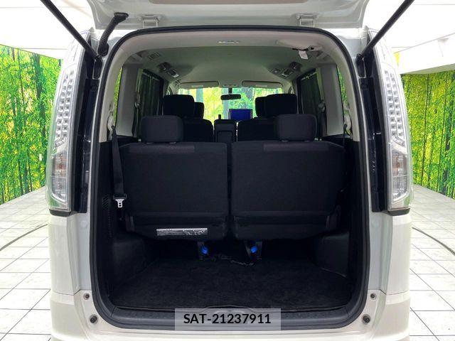 Nissan SERENA 2012-09 8831498-12