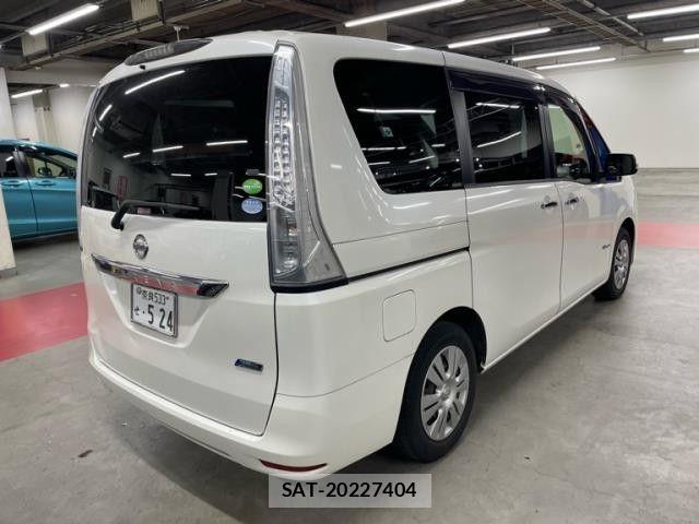 Nissan SERENA 2015-09 8831518-2