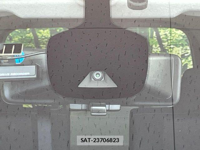 Nissan SERENA 2018-01 8831495-2