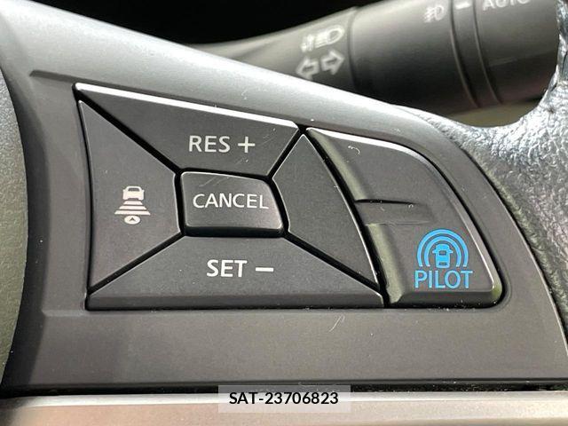 Nissan SERENA 2018-01 8831495-5