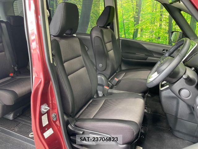 Nissan SERENA 2018-01 8831495-7