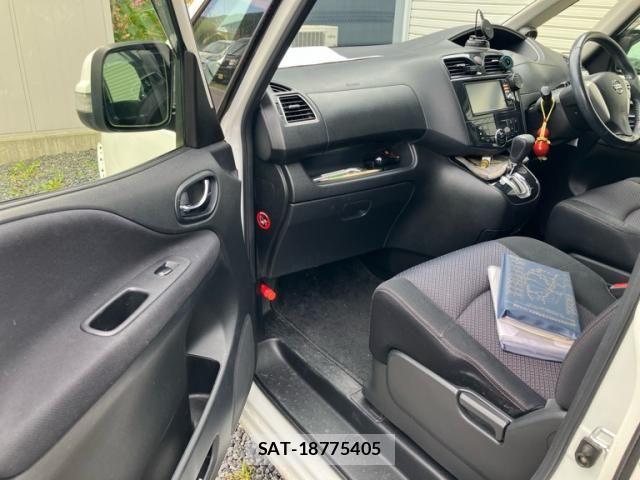 Nissan SERENA 2013-09 8831528-22