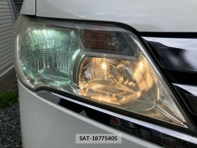 Nissan SERENA 2013-09 8831528-28