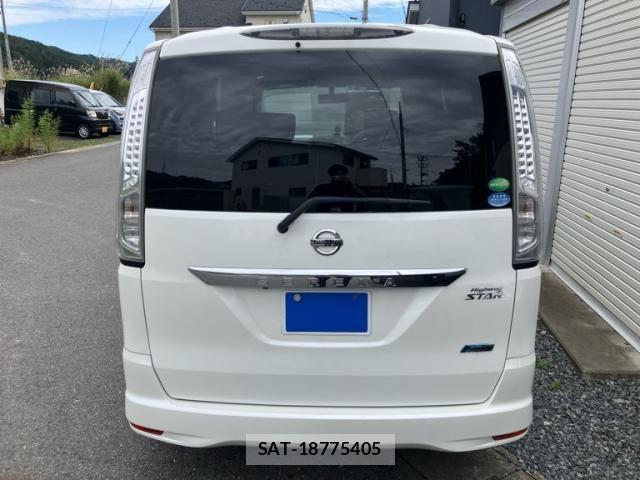 Nissan SERENA 2013-09 8831528-4