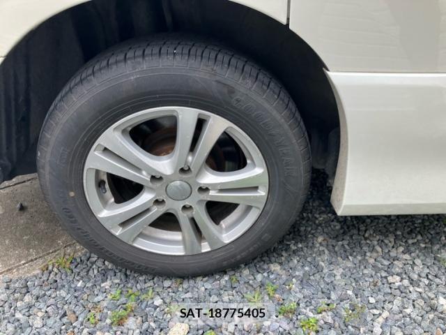 Nissan SERENA 2013-09 8831528-7