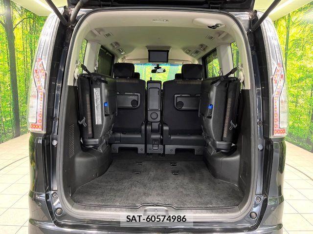 Nissan SERENA 2015-09 8831499-10
