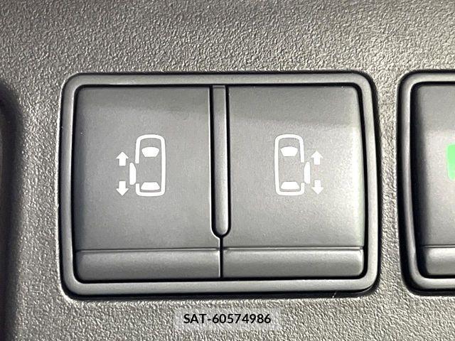 Nissan SERENA 2015-09 8831499-5