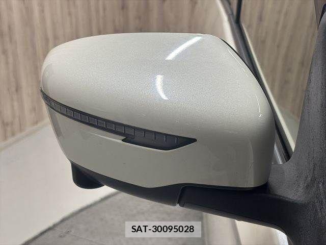 Nissan SERENA 2019-07 8831497-26