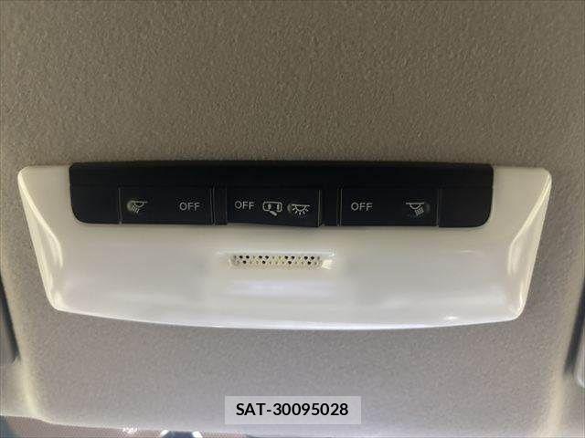 Nissan SERENA 2019-07 8831497-7
