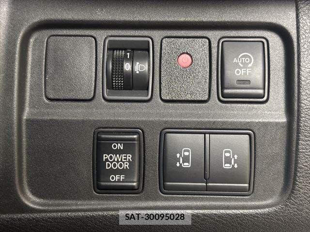 Nissan SERENA 2019-07 8831497-8