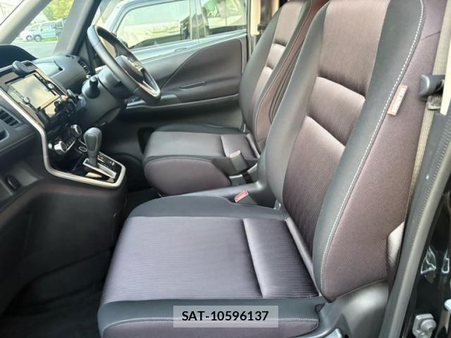 Nissan SERENA 2017-09 8831521-11