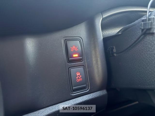 Nissan SERENA 2017-09 8831521-25