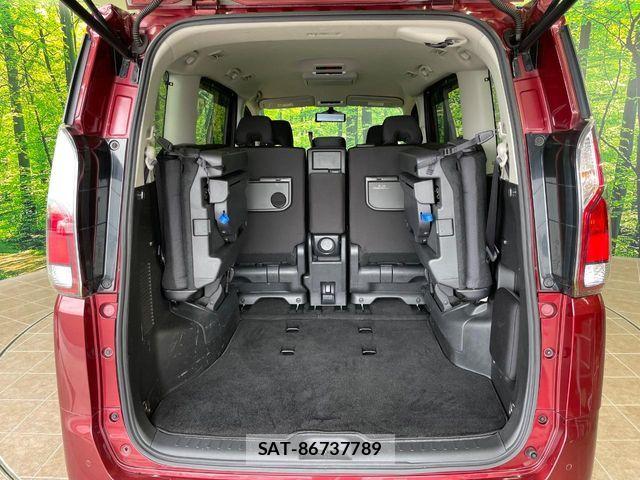 Nissan SERENA 2016-11 8831505-10
