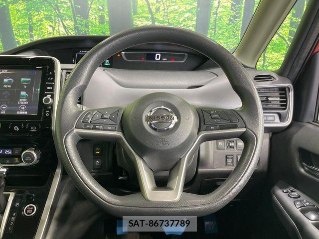 Nissan SERENA 2016-11 8831505-11