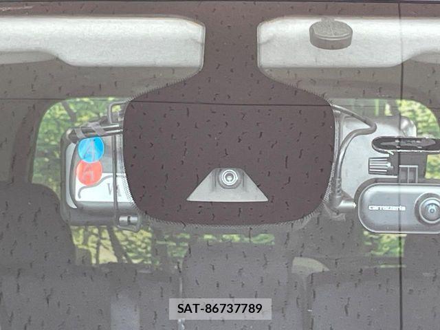 Nissan SERENA 2016-11 8831505-5