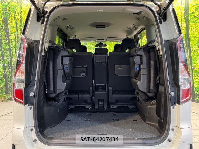 Nissan SERENA 2020-06 8831486-10