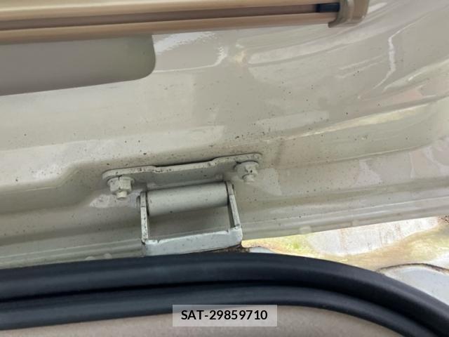 Nissan SERENA 2014-05 8831526-11