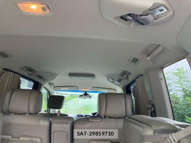 Nissan SERENA 2014-05 8831526-12