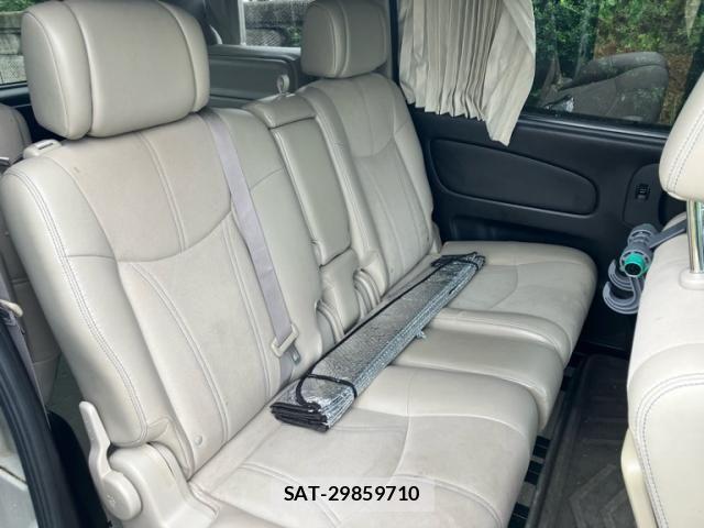 Nissan SERENA 2014-05 8831526-13
