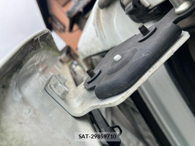 Nissan SERENA 2014-05 8831526-16