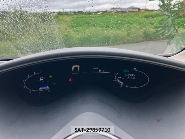 Nissan SERENA 2014-05 8831526-28