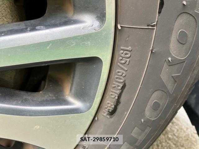 Nissan SERENA 2014-05 8831526-5