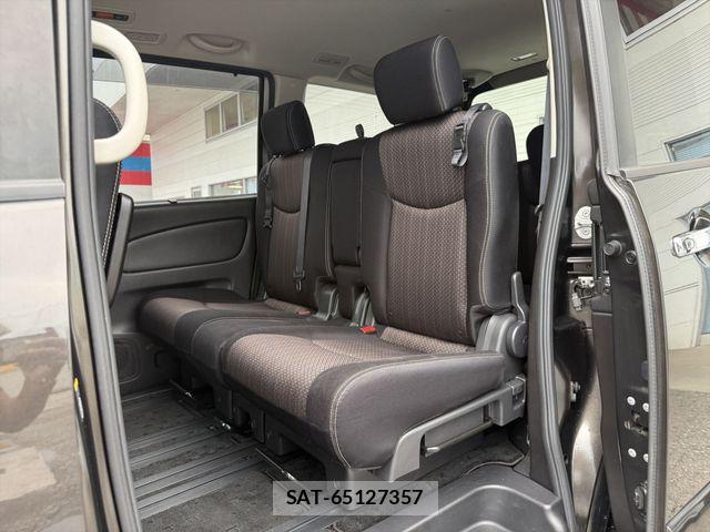 Nissan SERENA 2014-10 8831504-14