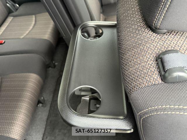 Nissan SERENA 2014-10 8831504-16