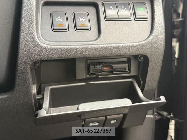 Nissan SERENA 2014-10 8831504-27