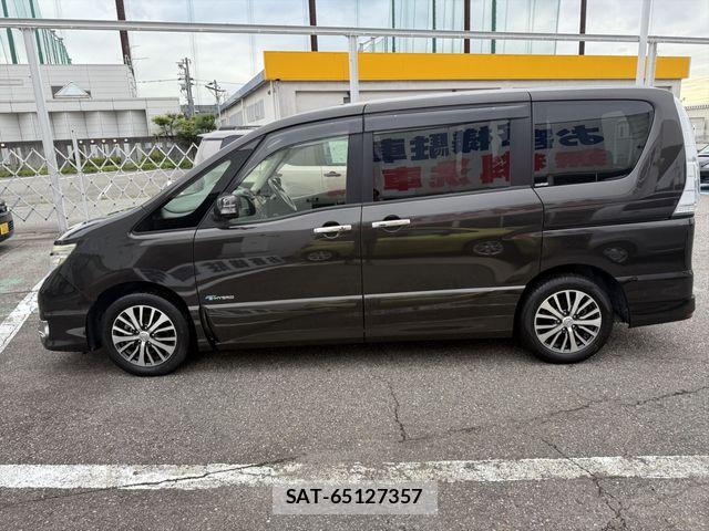 Nissan SERENA 2014-10 8831504-7