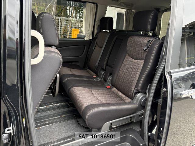 Nissan SERENA 2014-02 8831517-4