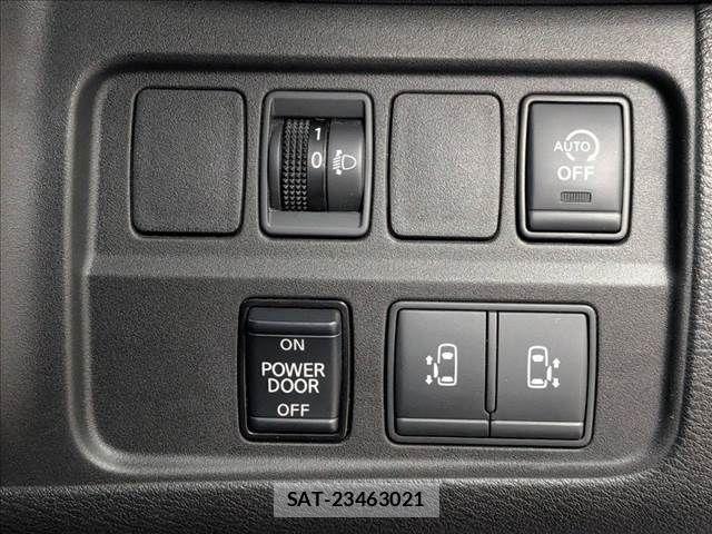 Nissan SERENA 2022-08 8831488-6