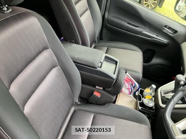 Nissan SERENA 2017-02 8831507-10