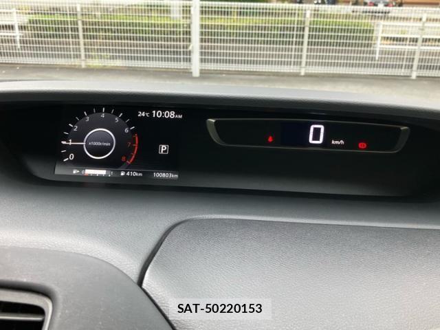 Nissan SERENA 2017-02 8831507-17