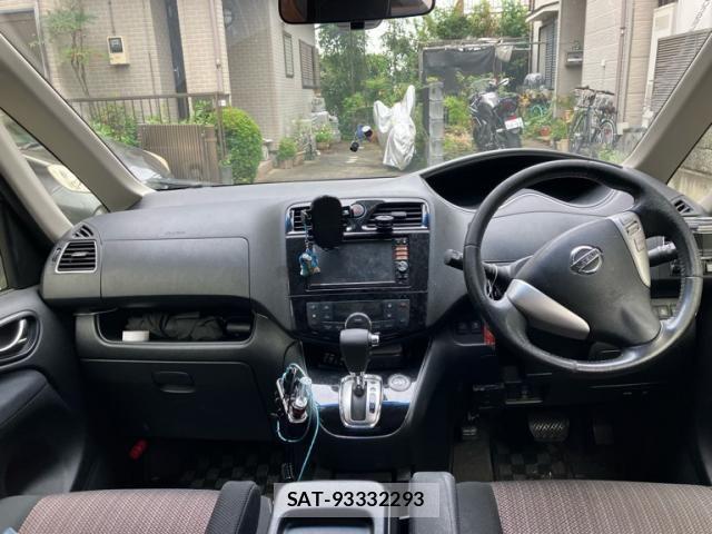 Nissan SERENA 2014-03 8831524-16
