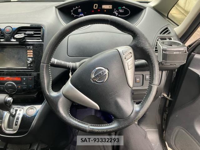 Nissan SERENA 2014-03 8831524-18