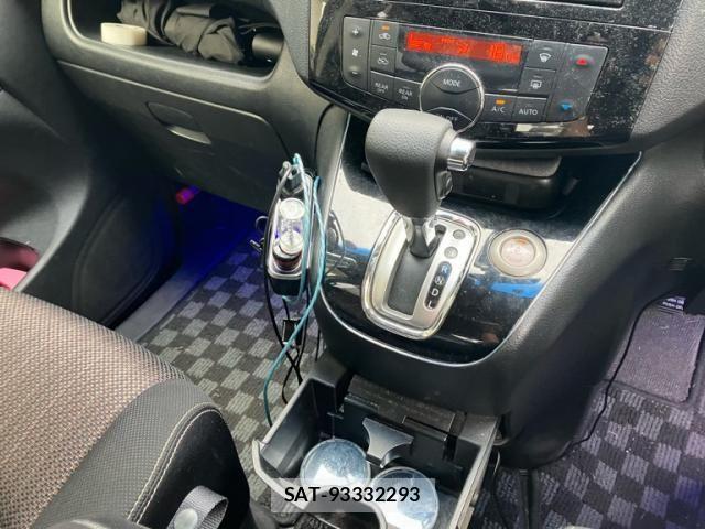 Nissan SERENA 2014-03 8831524-19