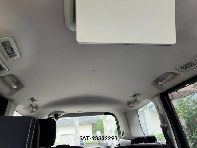 Nissan SERENA 2014-03 8831524-24
