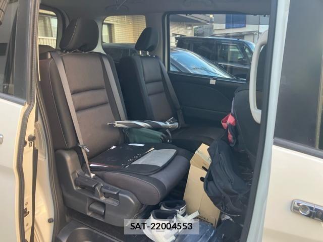 Nissan SERENA 2017-11 8831506-15