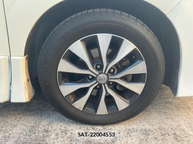 Nissan SERENA 2017-11 8831506-6