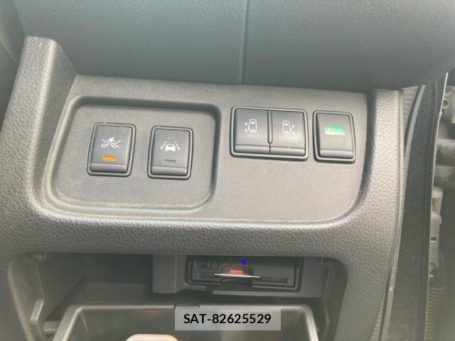 Nissan SERENA 2015-07 8831525-20