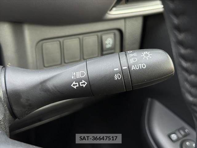 Nissan SERENA 2020-06 8831485-25