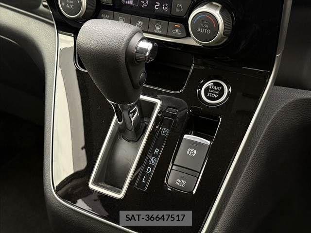 Nissan SERENA 2020-06 8831485-26