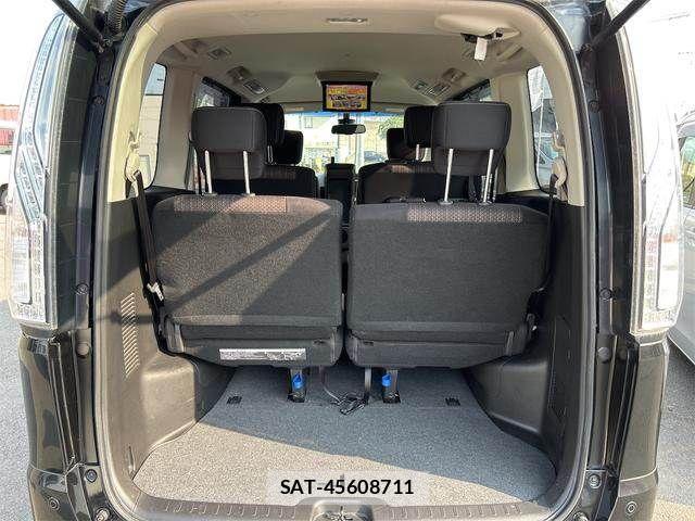 Nissan SERENA 2016-06 8831500-18